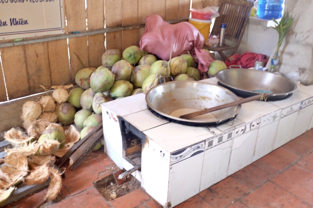 Boiling coconut milk