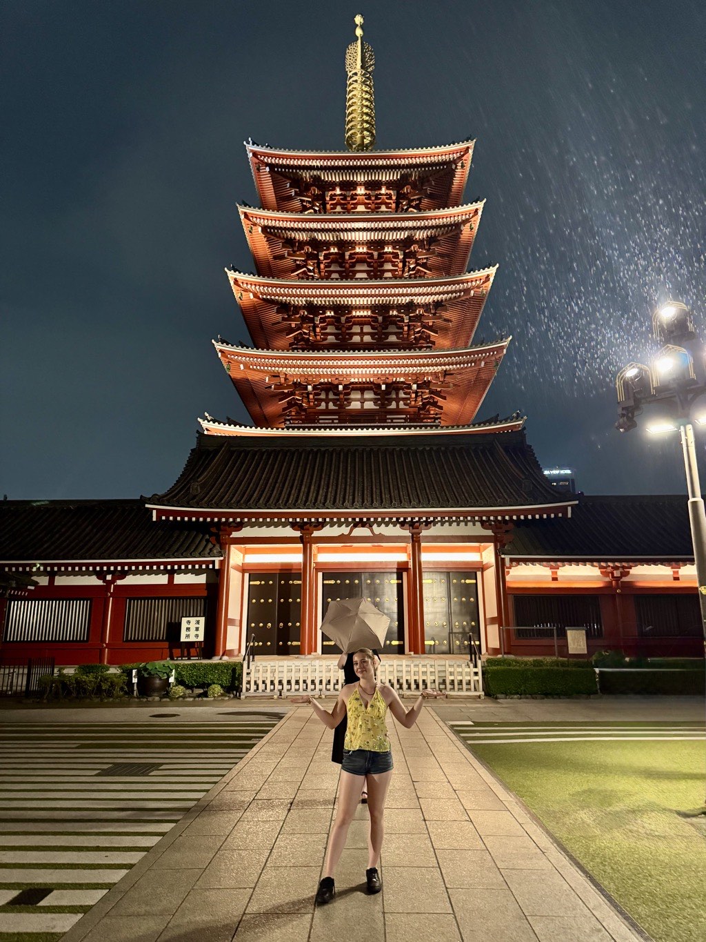 bella at the temple