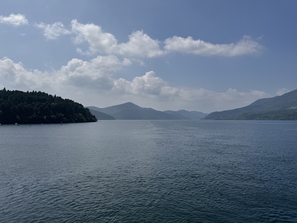 lake ashi