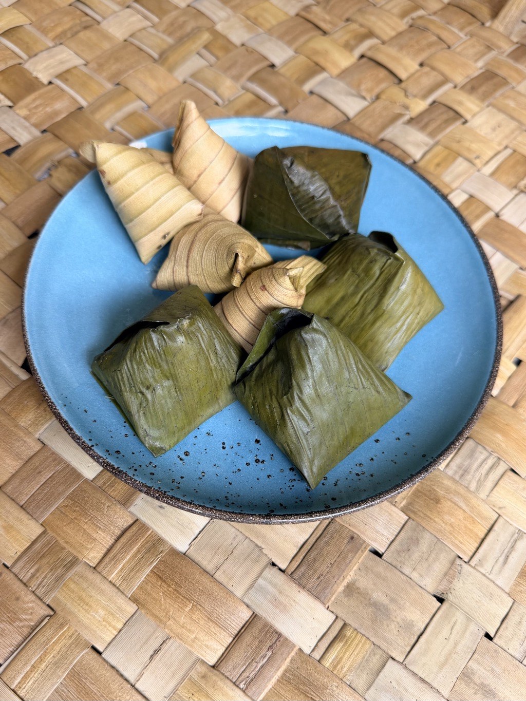 Sticky rice with red bean